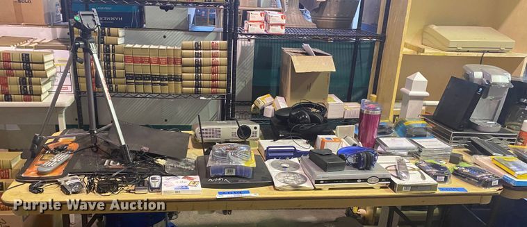 image for item IG9631 Office supplies and equipment