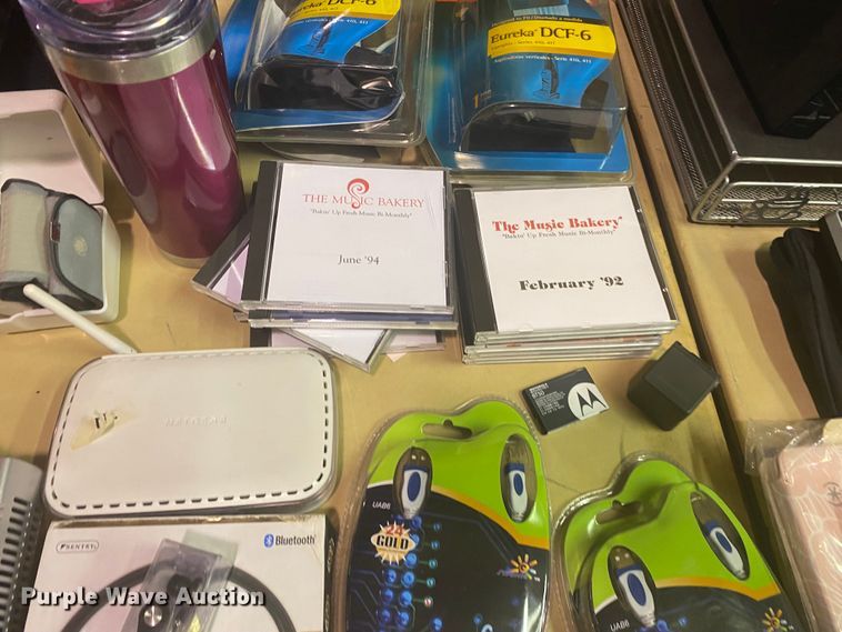 image for item IG9631 Office supplies and equipment