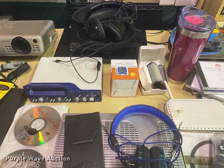 image for item IG9631 Office supplies and equipment