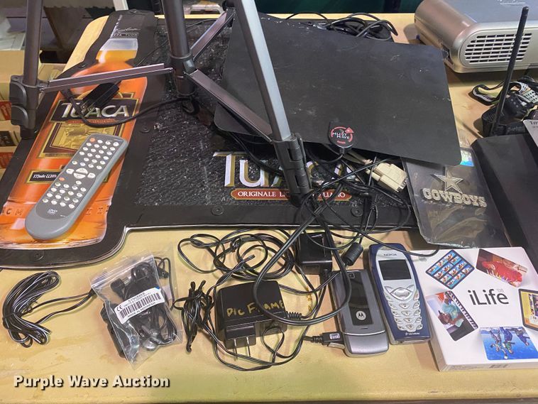 image for item IG9631 Office supplies and equipment