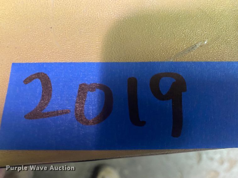 image for item IG9631 Office supplies and equipment