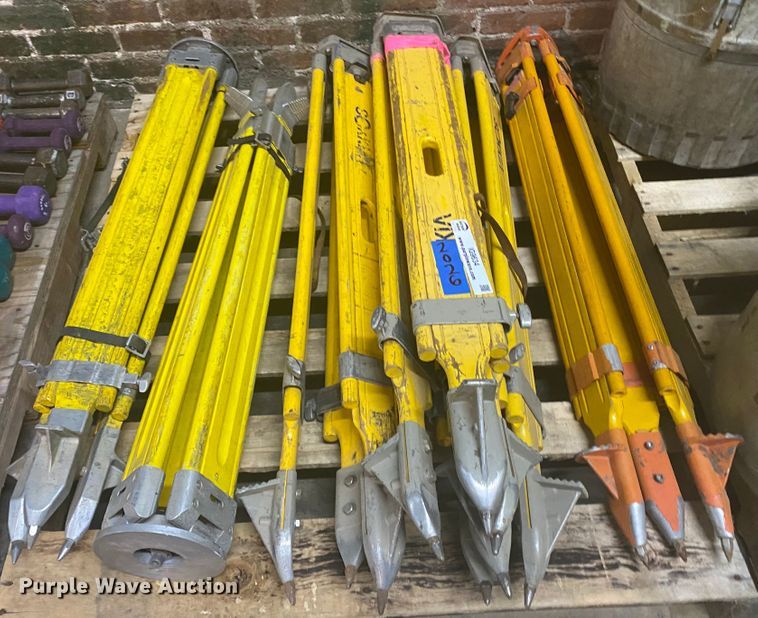 image for item IG9634 Sokkia tripods