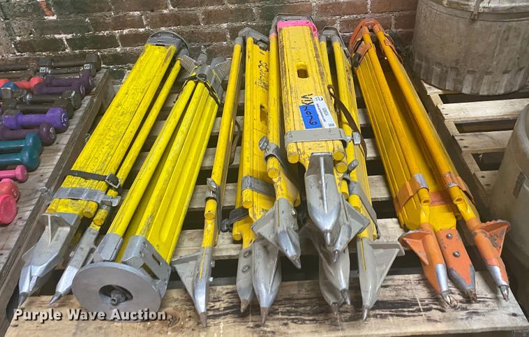 image for item IG9634 Sokkia tripods