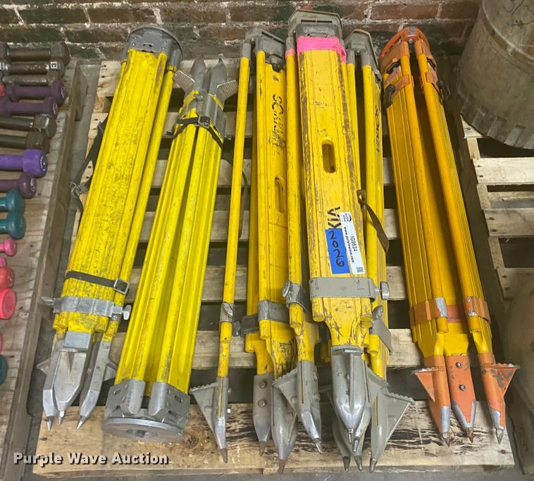 image for item IG9634 Sokkia tripods