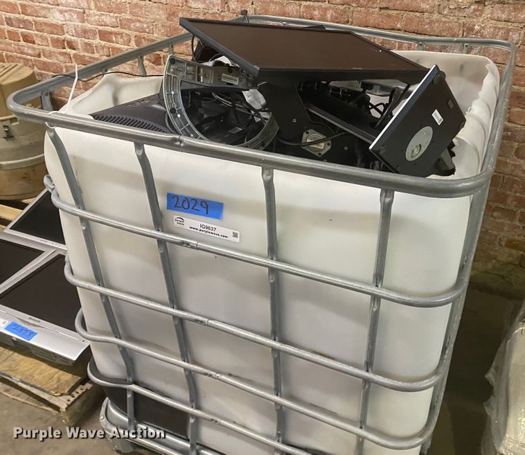 image for item IG9637 Approximately 34 monitors