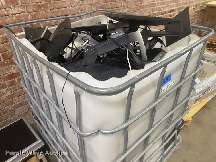 image for item IG9637 Approximately 34 monitors