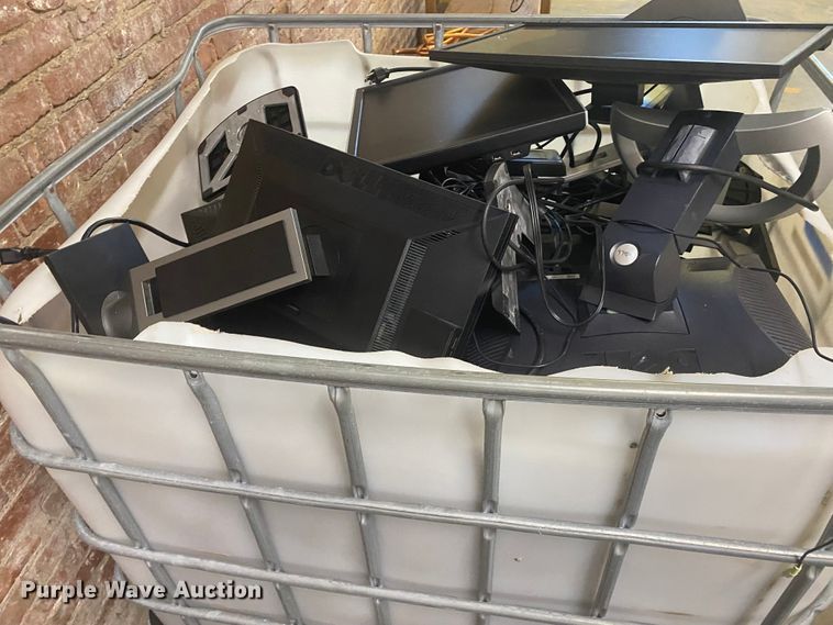 image for item IG9637 Approximately 34 monitors