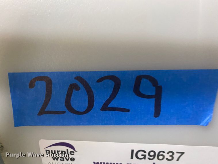 image for item IG9637 Approximately 34 monitors