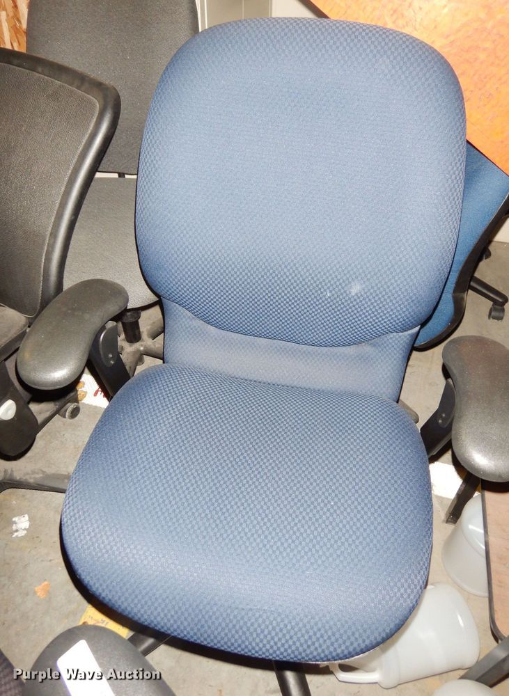 image for item JE9787 (9) chairs