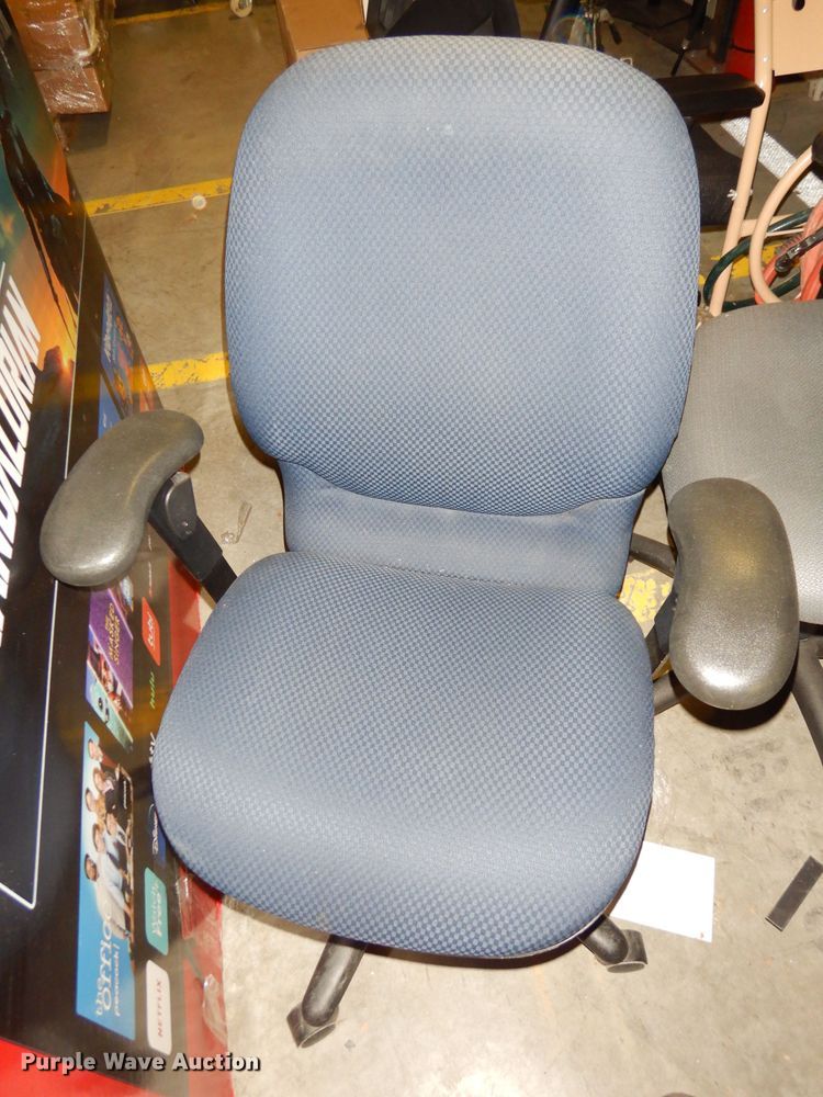 image for item JE9787 (9) chairs