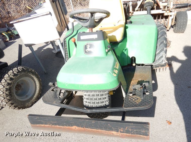 image for item JE9800 John Deere 1200A  bunker rake