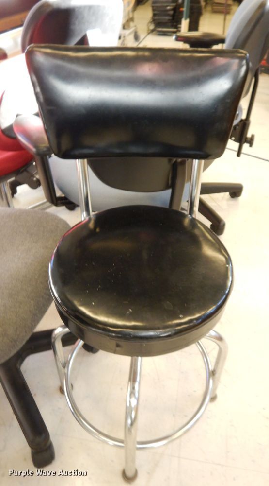 image for item JE9817 (20) office chairs