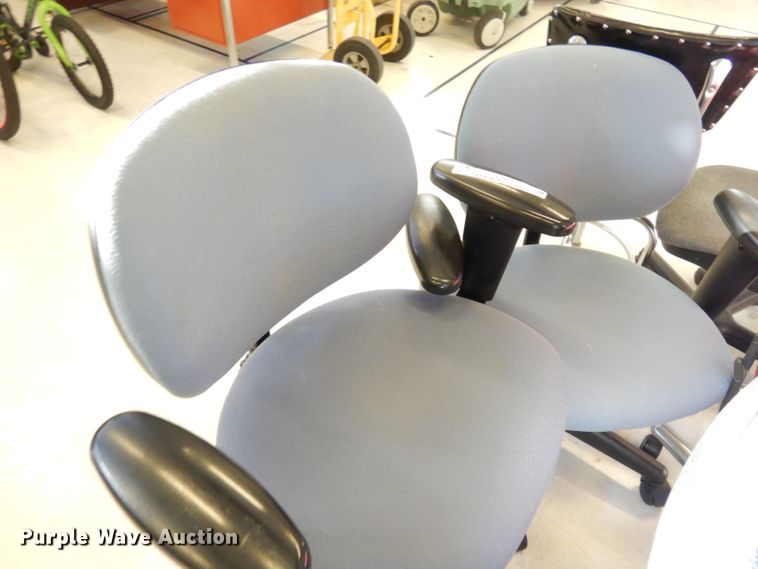 image for item JE9817 (20) office chairs