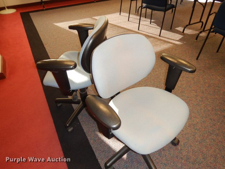 image for item JE9817 (20) office chairs