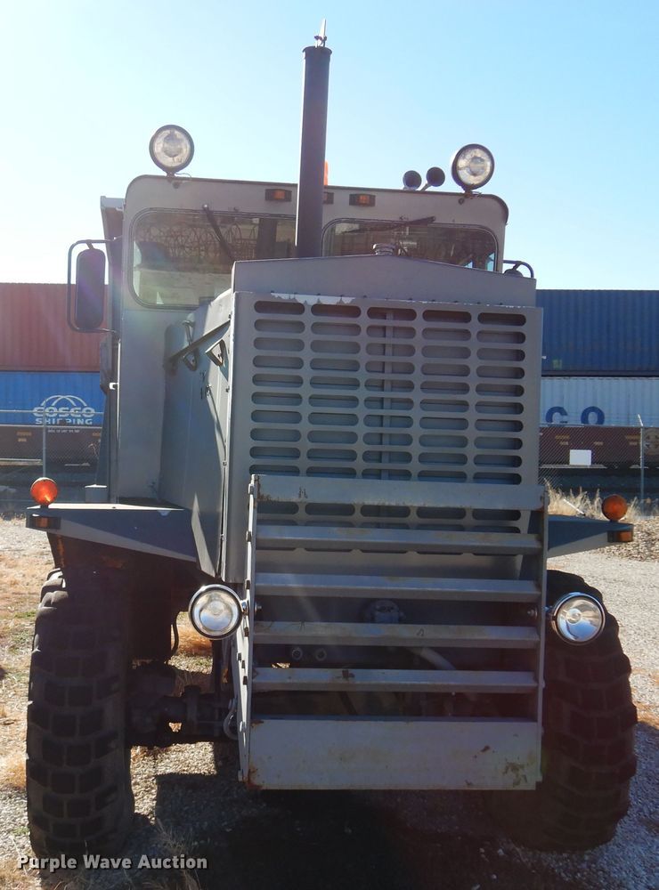 image for item JJ9704 1981 Oshkosh  dump truck