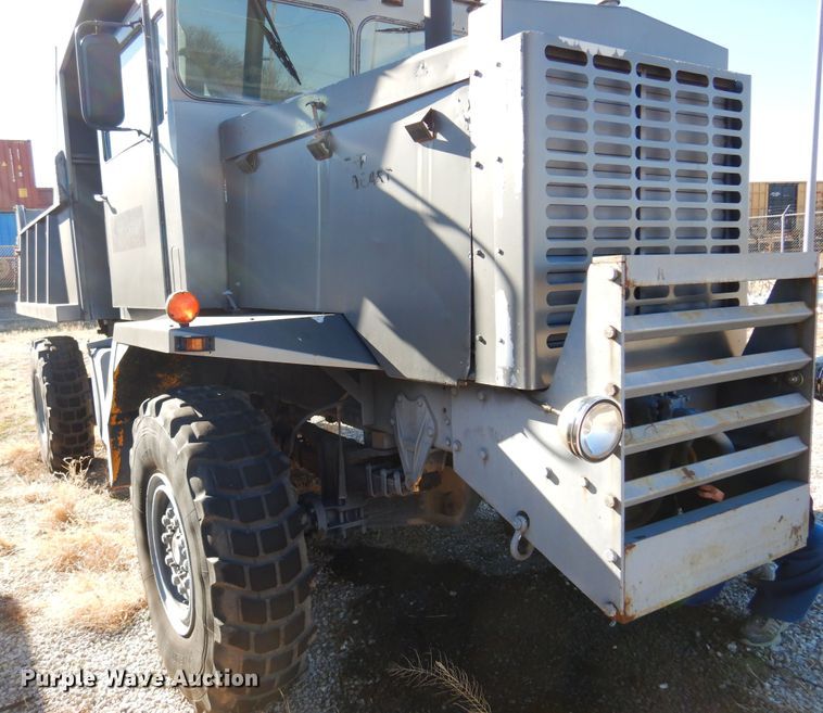 image for item JJ9704 1981 Oshkosh  dump truck