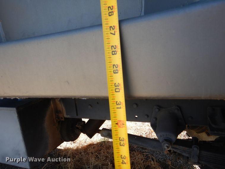 image for item JJ9704 1981 Oshkosh  dump truck