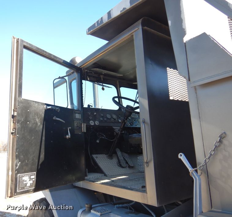 image for item JJ9704 1981 Oshkosh  dump truck