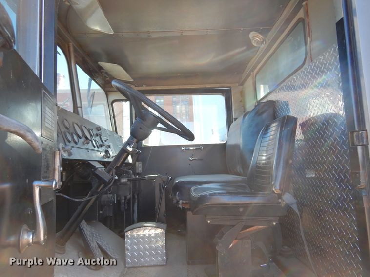 image for item JJ9704 1981 Oshkosh  dump truck