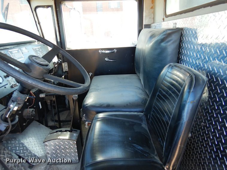 image for item JJ9704 1981 Oshkosh  dump truck