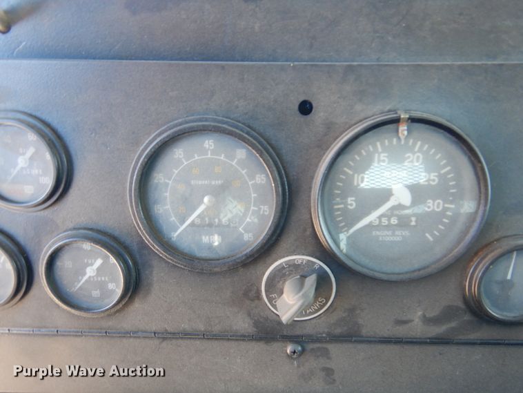 image for item JJ9704 1981 Oshkosh  dump truck