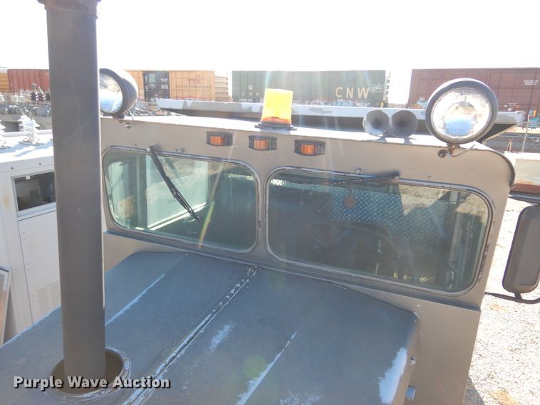 image for item JJ9704 1981 Oshkosh  dump truck