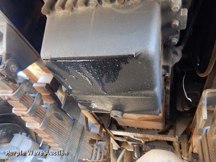 image for item JJ9704 1981 Oshkosh  dump truck