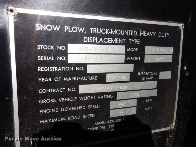 image for item JJ9704 1981 Oshkosh  dump truck