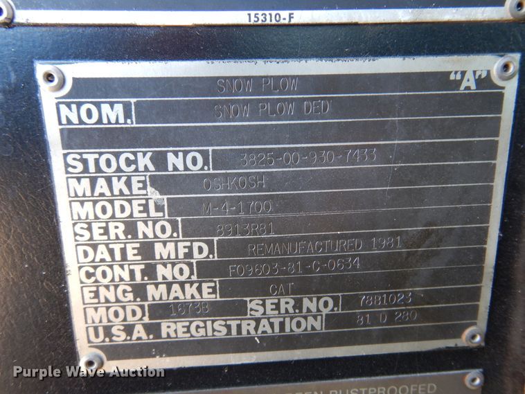 image for item JJ9704 1981 Oshkosh  dump truck