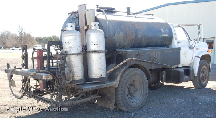 image for item JJ9705 1980 GMC 7000  oil distributor truck