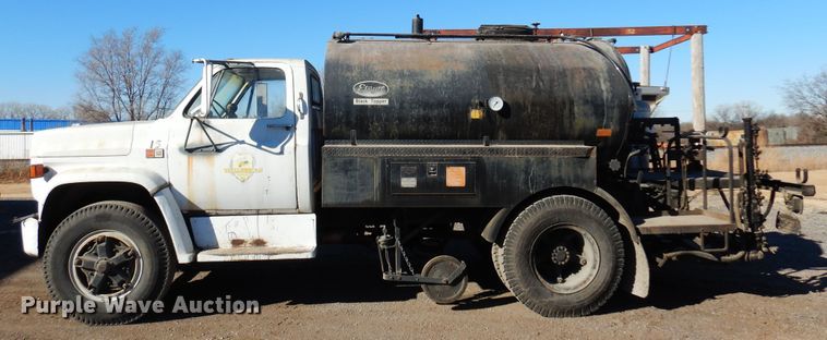 image for item JJ9705 1980 GMC 7000  oil distributor truck