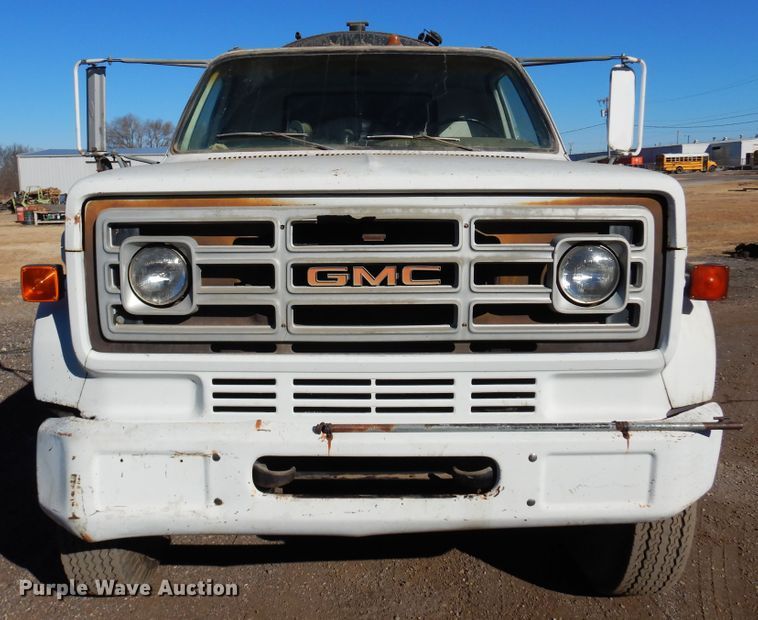 image for item JJ9705 1980 GMC 7000  oil distributor truck