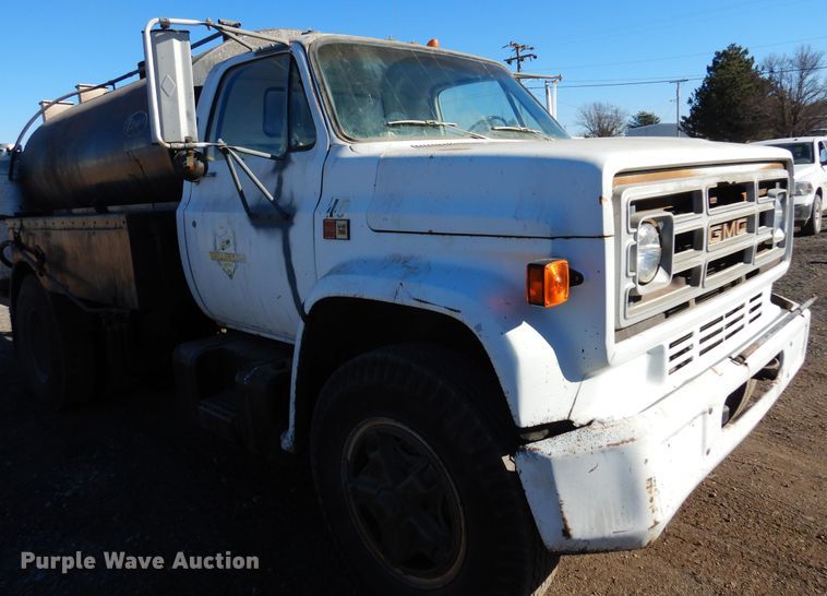 image for item JJ9705 1980 GMC 7000  oil distributor truck