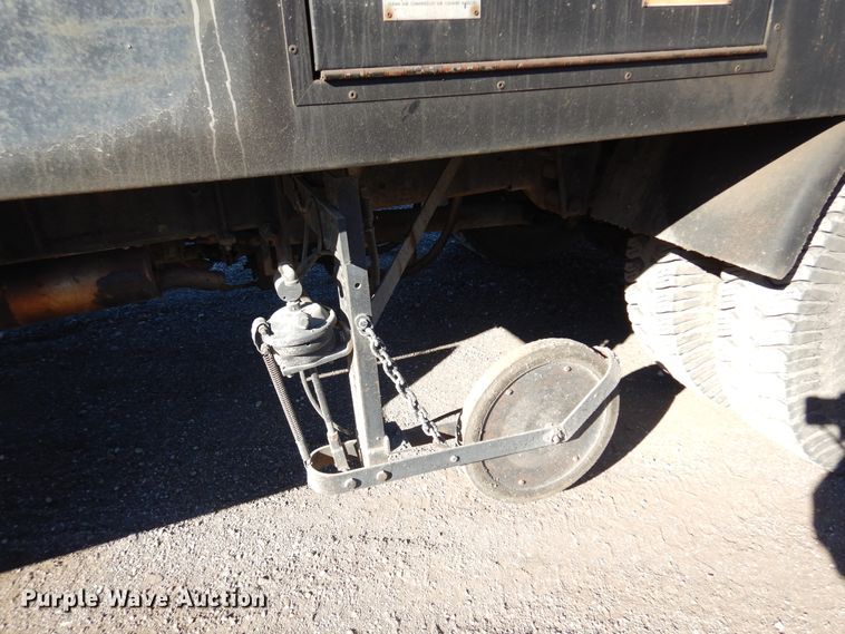 image for item JJ9705 1980 GMC 7000  oil distributor truck