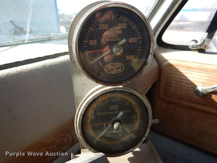 image for item JJ9705 1980 GMC 7000  oil distributor truck