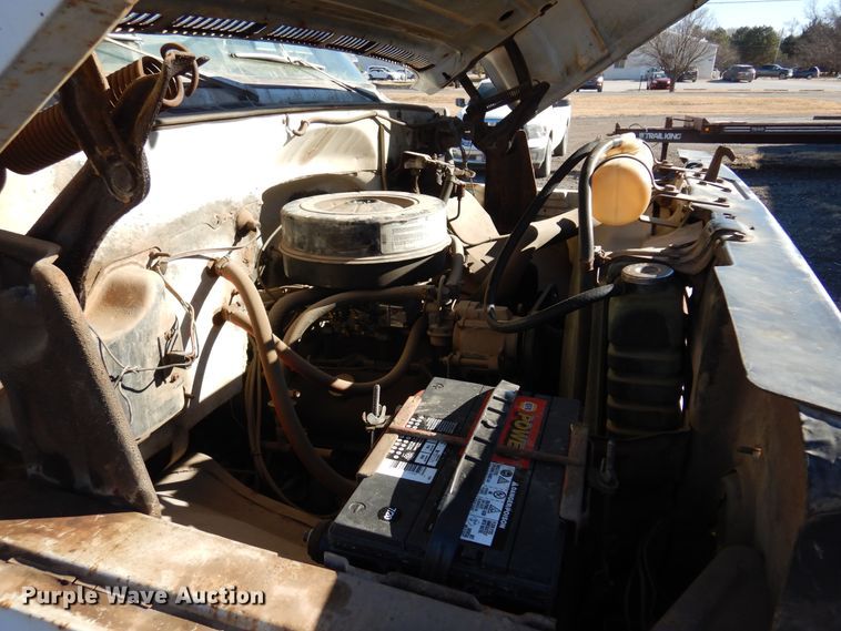 image for item JJ9705 1980 GMC 7000  oil distributor truck