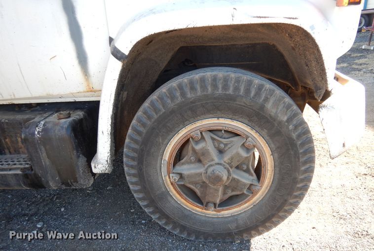 image for item JJ9705 1980 GMC 7000  oil distributor truck