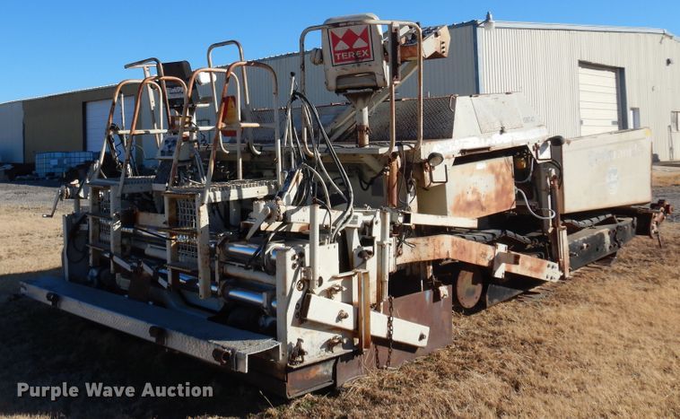 image for item JJ9710 1989 Cedarapids CR-461  paver