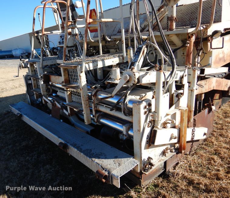 image for item JJ9710 1989 Cedarapids CR-461  paver