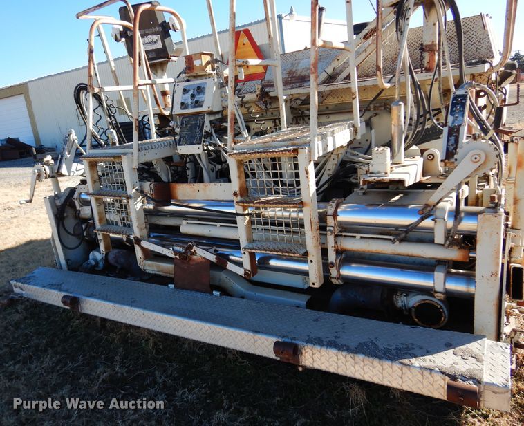 image for item JJ9710 1989 Cedarapids CR-461  paver