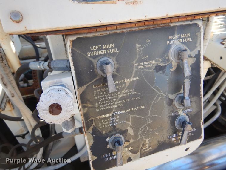 image for item JJ9710 1989 Cedarapids CR-461  paver