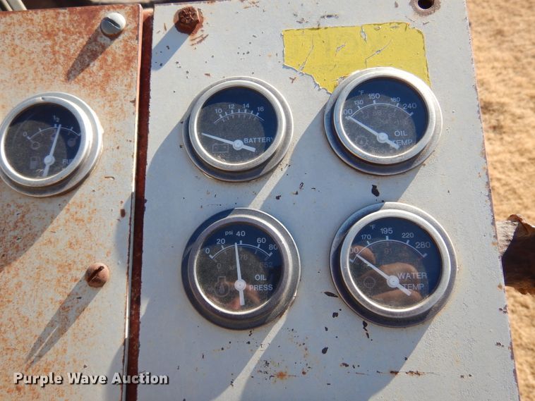 image for item JJ9710 1989 Cedarapids CR-461  paver