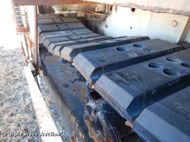 image for item JJ9710 1989 Cedarapids CR-461  paver