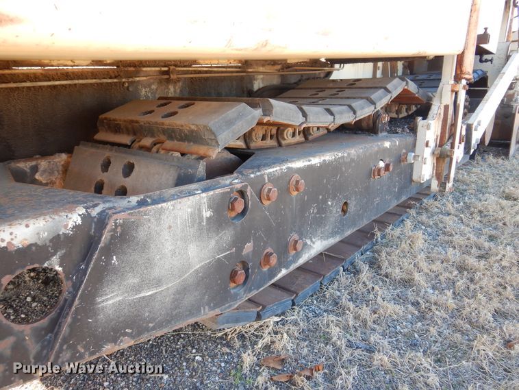 image for item JJ9710 1989 Cedarapids CR-461  paver