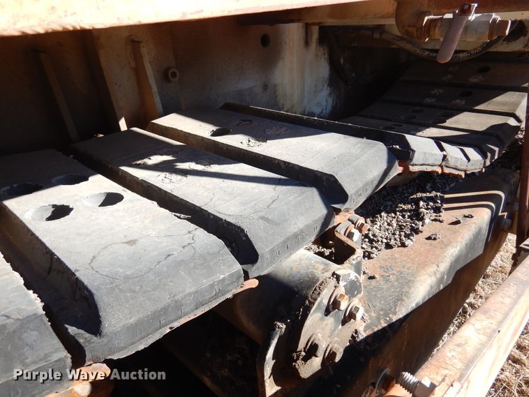 image for item JJ9710 1989 Cedarapids CR-461  paver