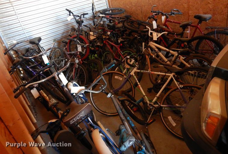 image for item JJ9713 Approximately 22 bicycles