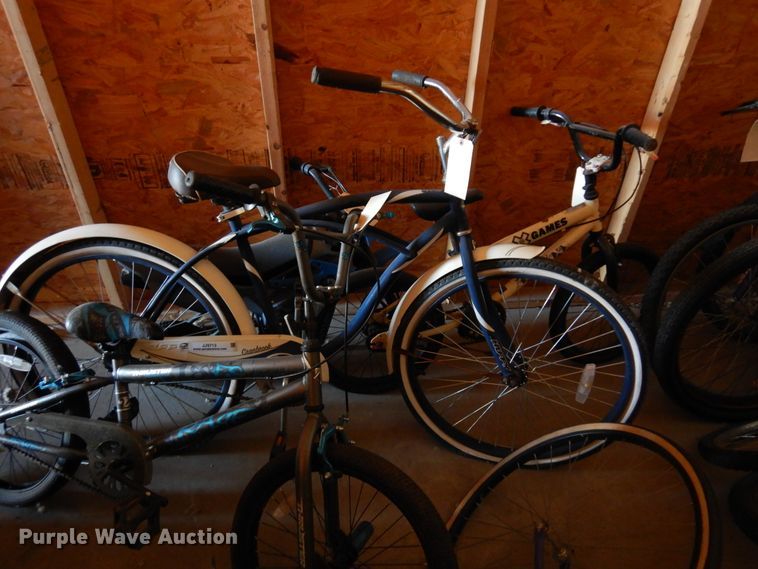 image for item JJ9713 Approximately 22 bicycles