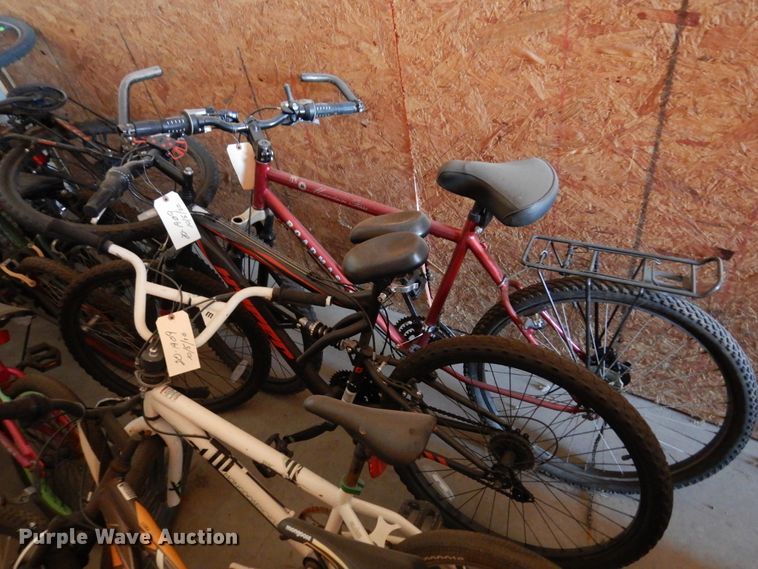 image for item JJ9713 Approximately 22 bicycles