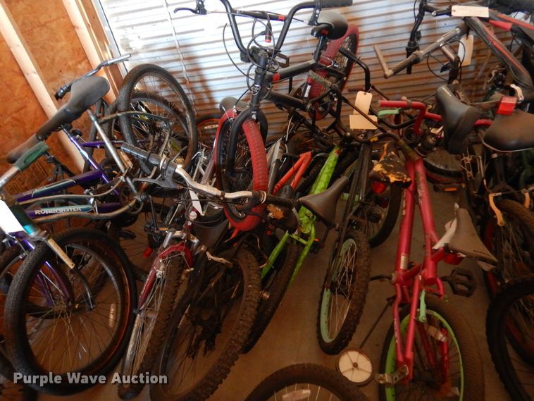 image for item JJ9713 Approximately 22 bicycles