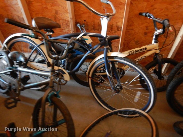 image for item JJ9713 Approximately 22 bicycles